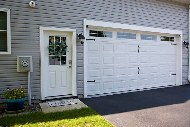 24/7 Emergency Garage Door Panel Replacement experts in Tome, NM